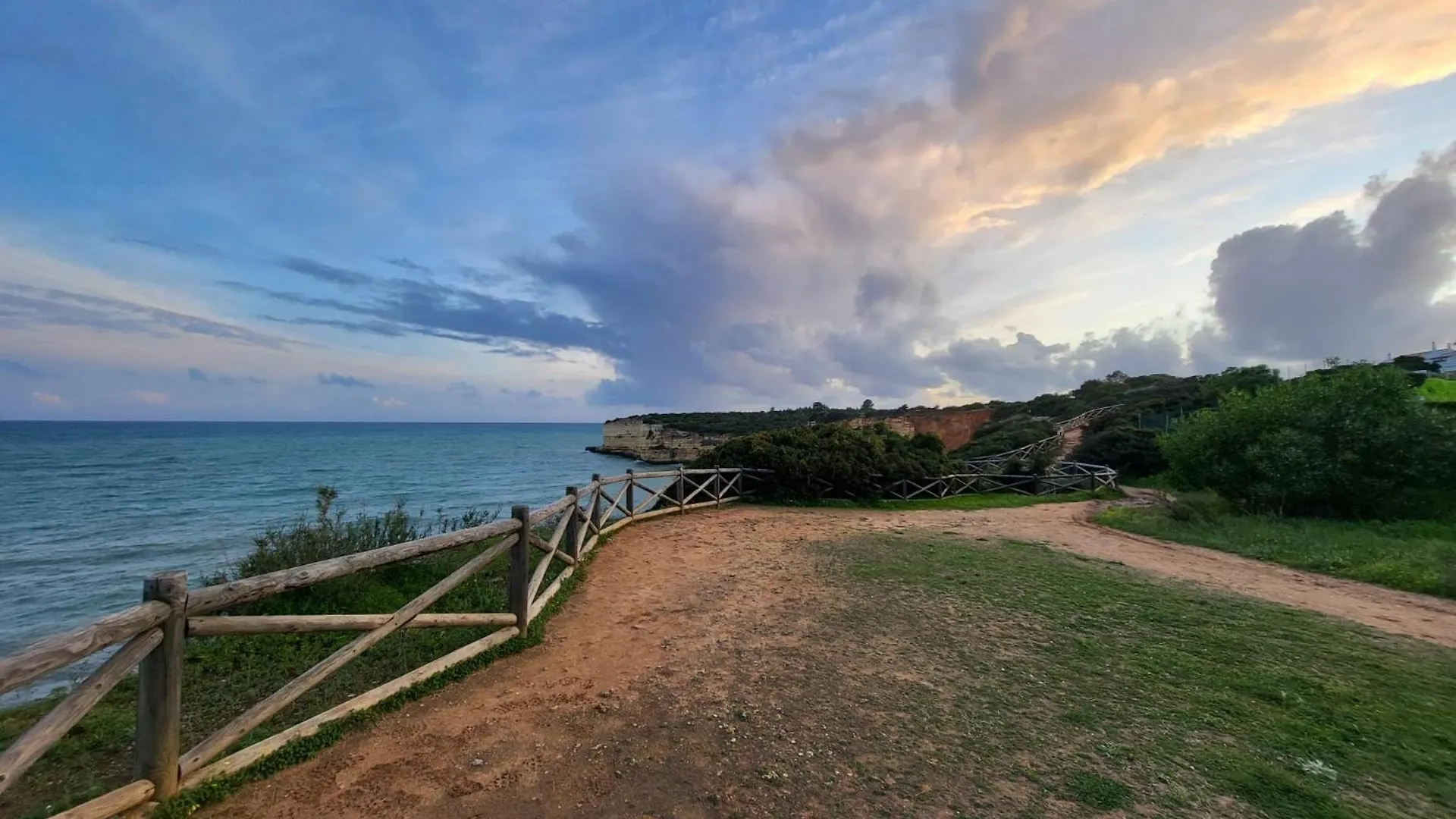 Peace Of Heaven In Algarve - Jacuzzi - By Bedzy Apartment Armacao de Pera Portugal